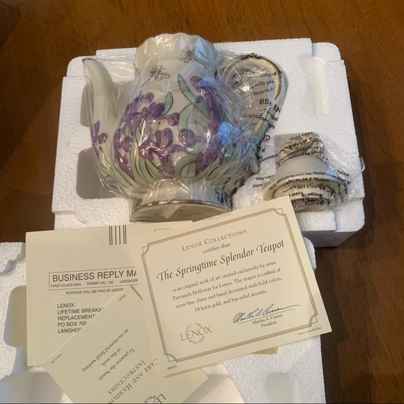 Lenox The Springtime Splendor Teapot - Picture 16 of 16